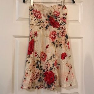 Kimchi Blue UO Floral Strapless Dress